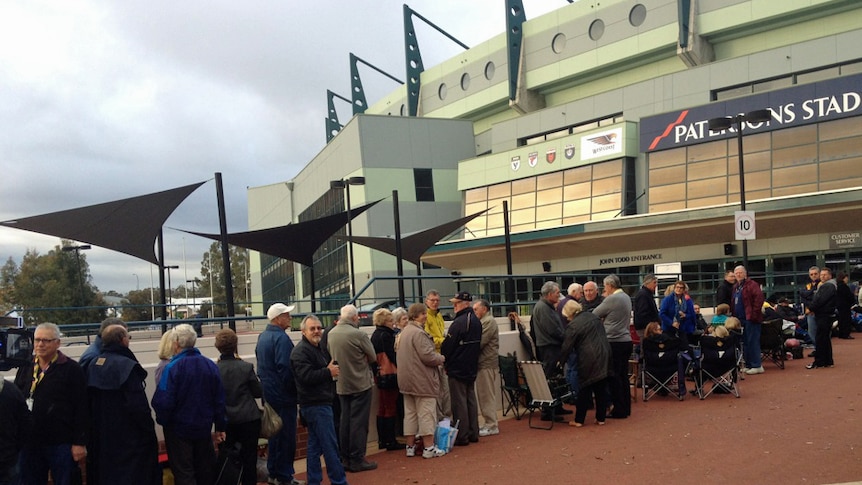 The queue at Subiaco Oval