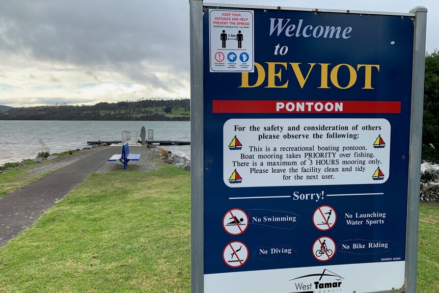 A sign for the Deviot pontoon. 