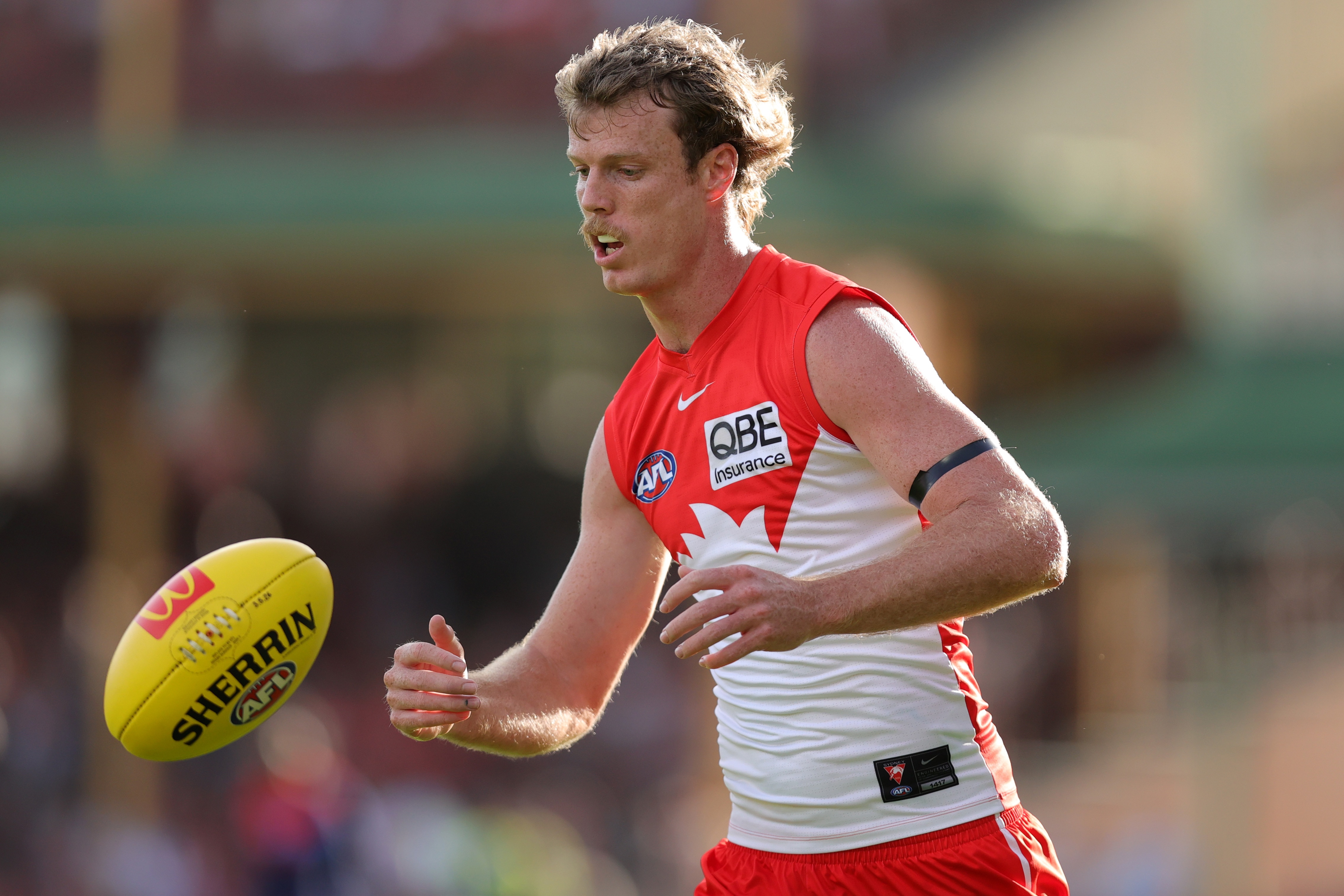 Live: Roos and Swans deadlocked over Blakey deal AFL trade period's final days
