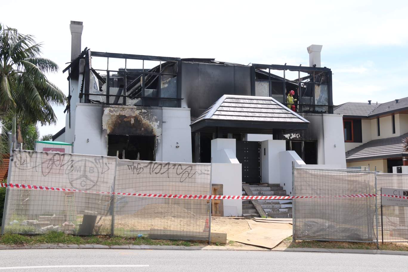 Fire guts $7m Mosman Park home - ABC News