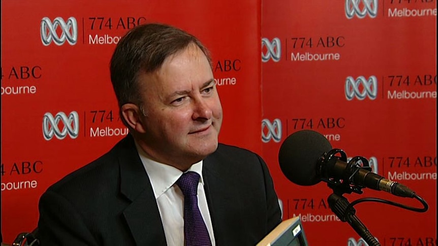 Mr Albanese says the bill will protect the 1,748 kilometre rail corridor for the project.