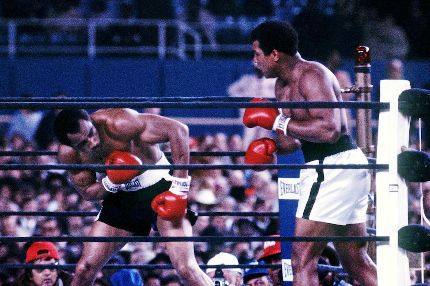 Muhammad Ali fights Ken Norton