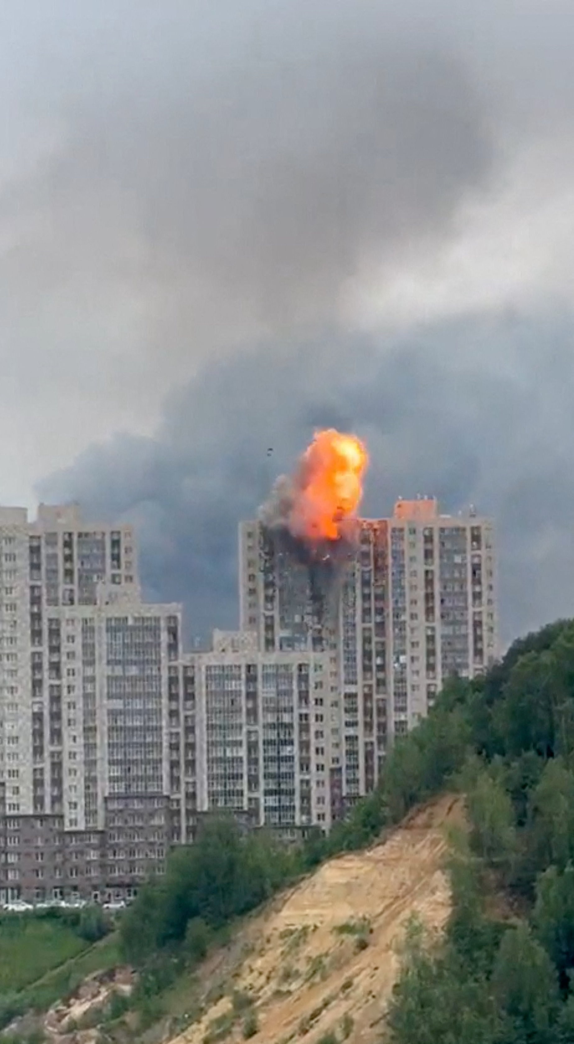 Zelenskyy says 'Moscow will burn' if Russian strikes continue