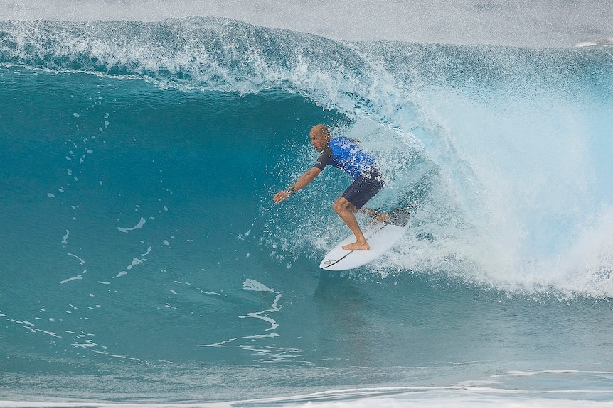 Kelly Slater at Pipeline