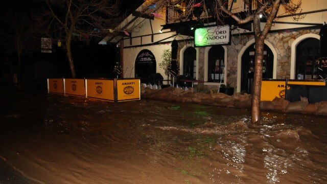 Floodwaters hit Lyndoch restaurant