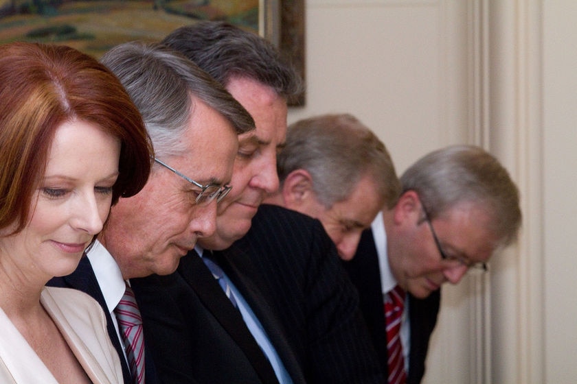 Gillard and front bench sworn in on September 14, 2010. (Cole Bennetts: Getty Images)