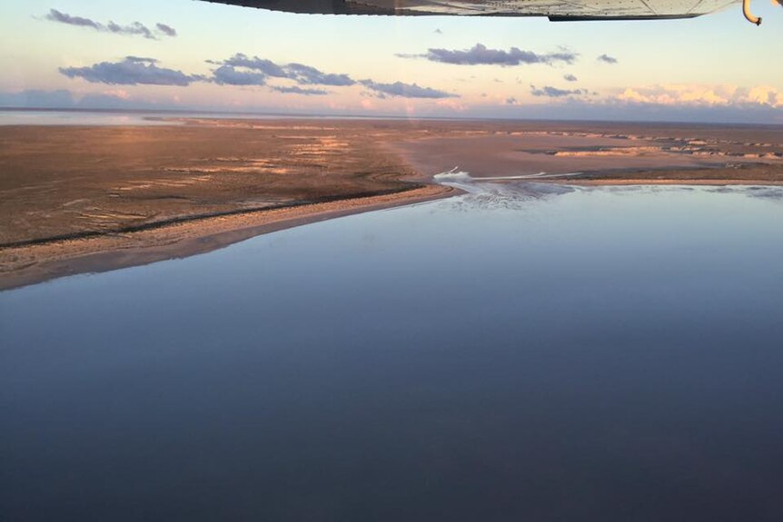 Lake Eyre full after rain