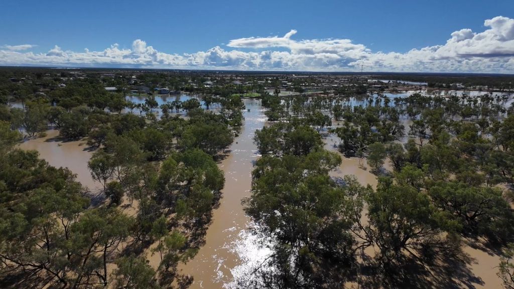 Floodwaters across parts of western Queensland - ABC News
