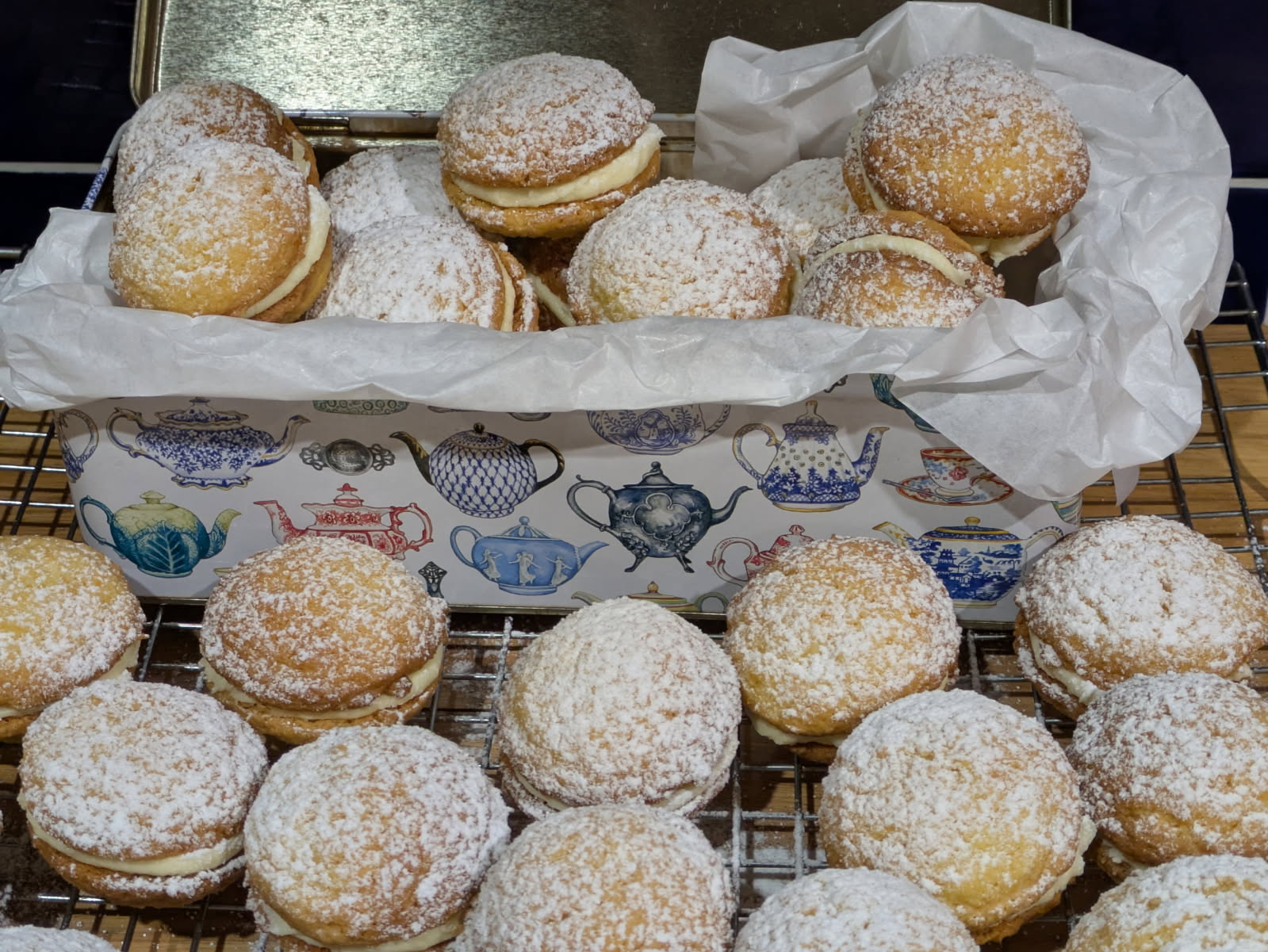 Alison Alexander's mandarin cream biscuits