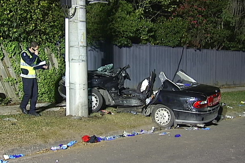 Police at the scene of a car crash at Mt Evelyn in 2015.