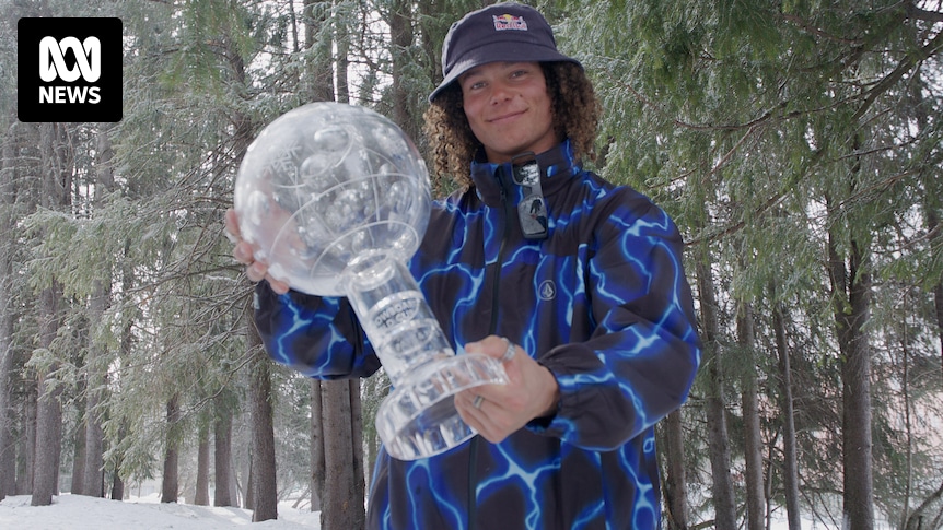 Le snowboarder australien Valentino Guseli remporte deux globes de cristal consécutifs en Coupe du monde