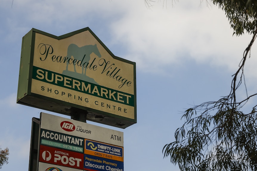 Pearcedale Village shopping centre sign.