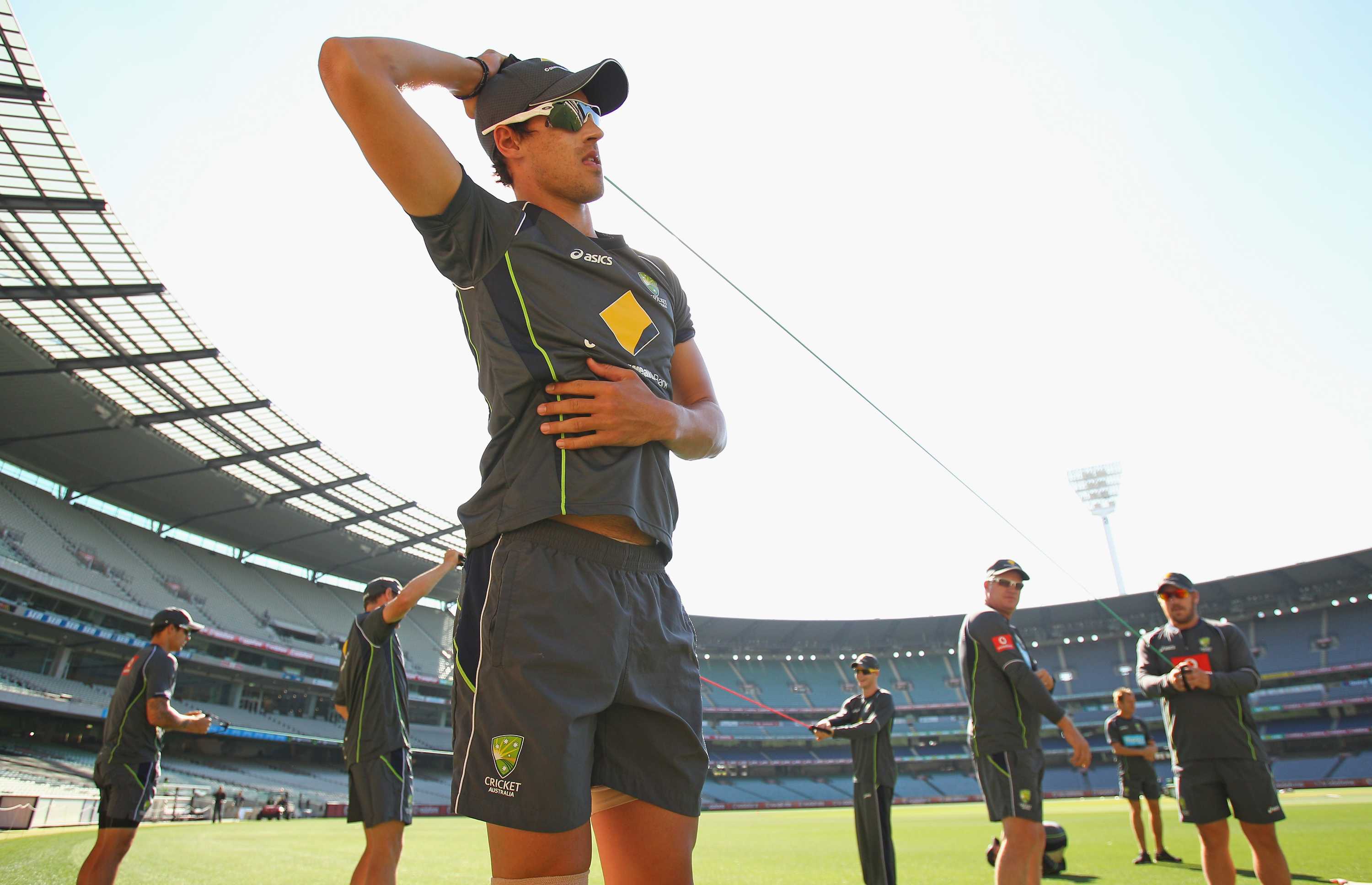 Starc not sweating on bone spurs - ABC News