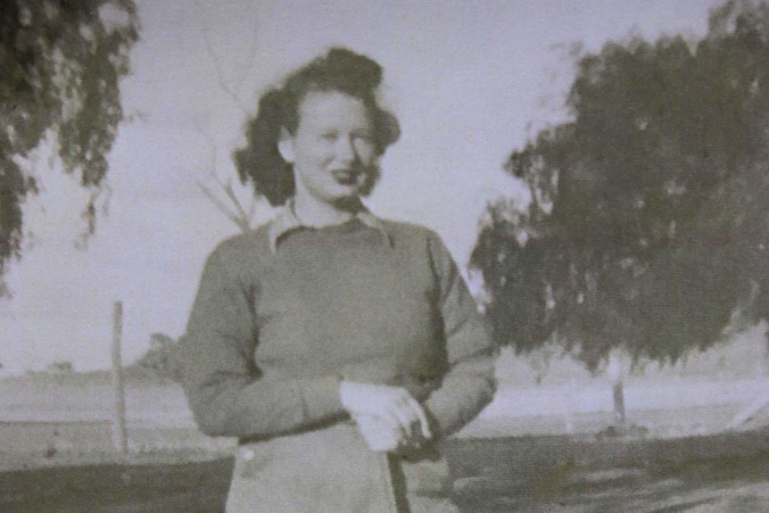 Shirlee Rankin-Reid with rifle.