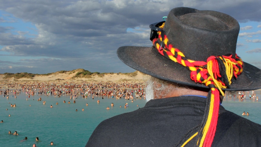 Musician Stephen Albert performs to Cable Beach crowd