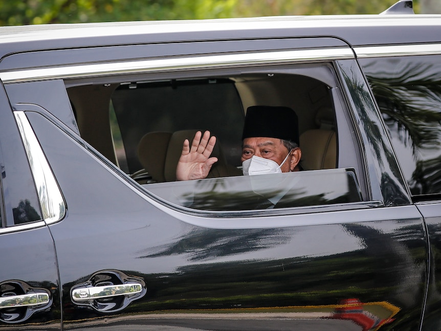 Malaysia S Prime Minister Muhyiddin And His Cabinet Resign Abc News