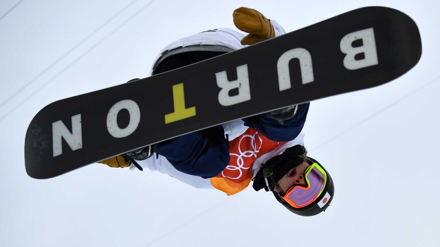 Ayumu hirano getting air in the men's snowboard halfpipe final at the Pyeongchang Olympic Winter Games.