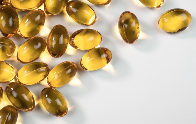 Why there are calls for restricted access to  supplements containing B6 episode artwork