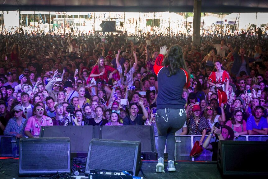 Looking out over Amy Shark's packed to the brim crowd at Splendour In The Grass 2017