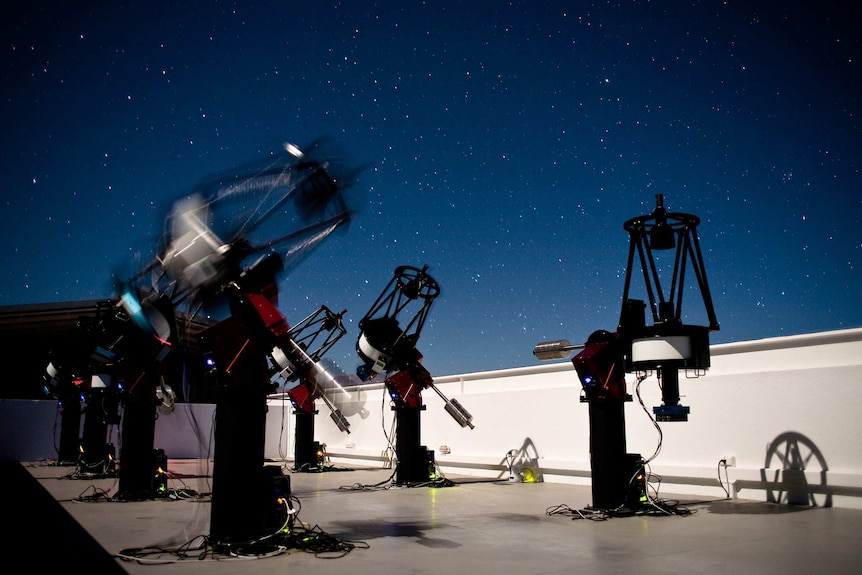 MEarth-South telescope array