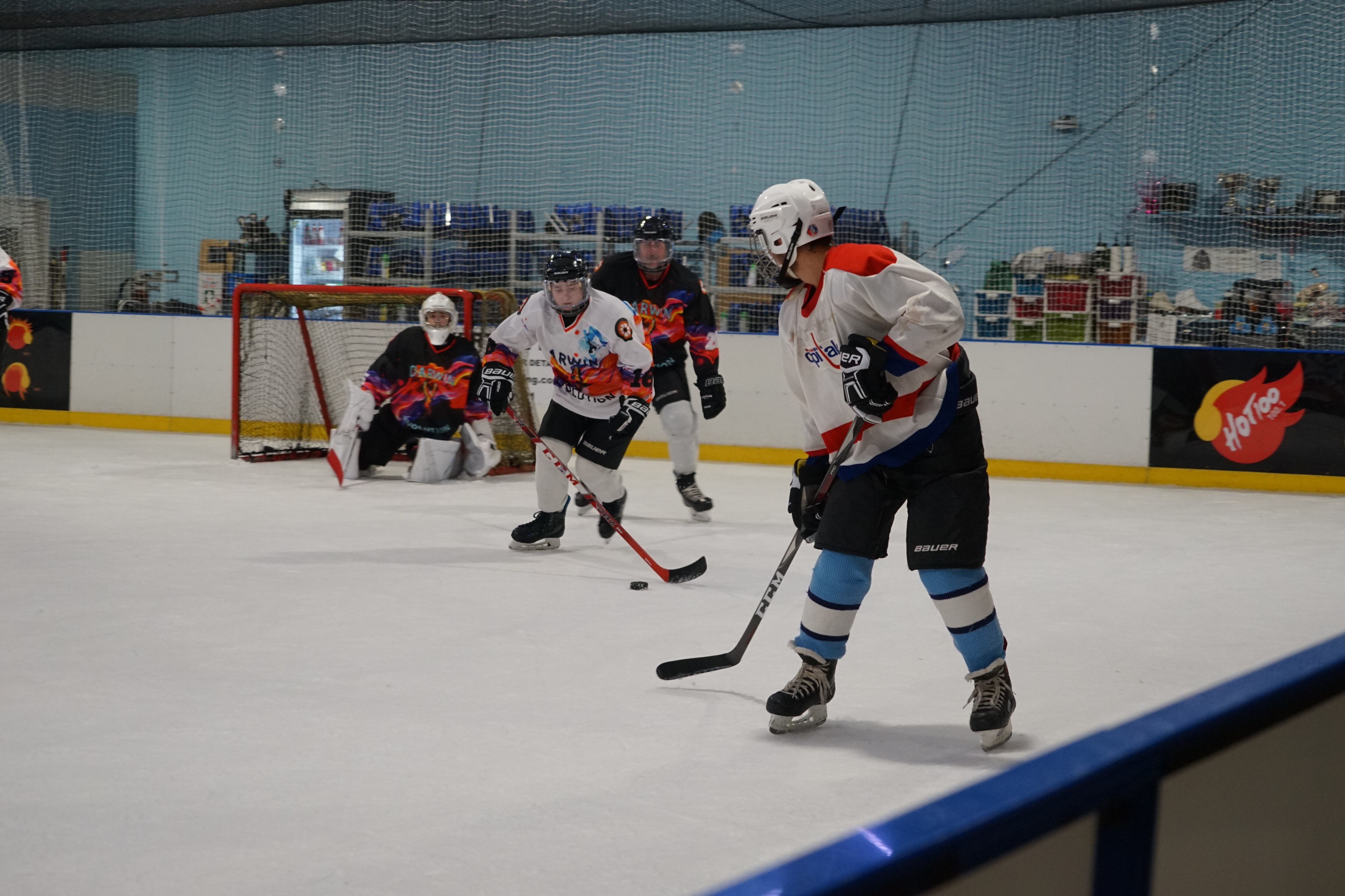 Darwin's ice hockey team beats the heat to compete on the national