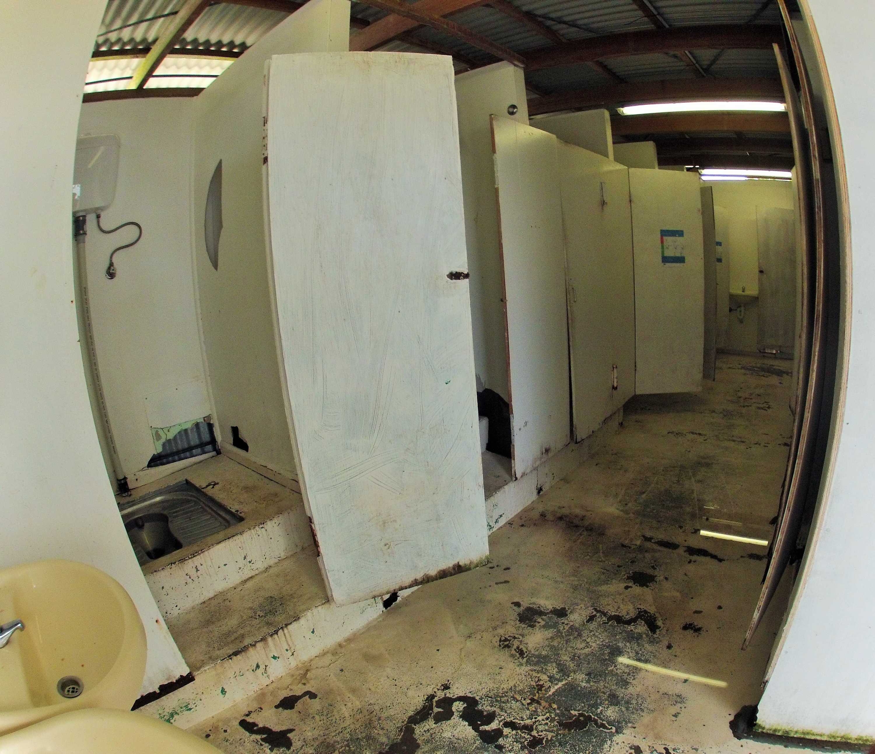 Manus Island Whistleblower Describes Filthy Conditions Inside Detention Centre Abc News