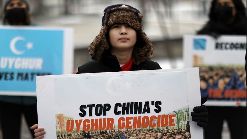 Фиджи исключает свое название из списка стран, критикующих нарушения Китаем прав человека уйгуров и мусульманских меньшинств.