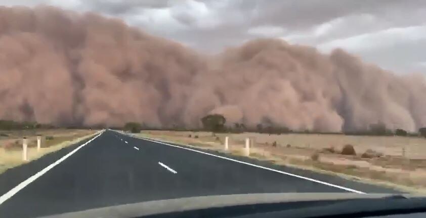 Driving Into A Dust Storm - ABC News