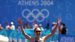 Kate Allen wins Olympic triathlon