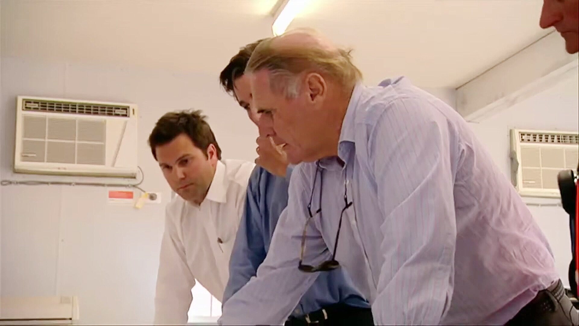 Billionaire property developer and businessman Lang Walker dies - ABC News