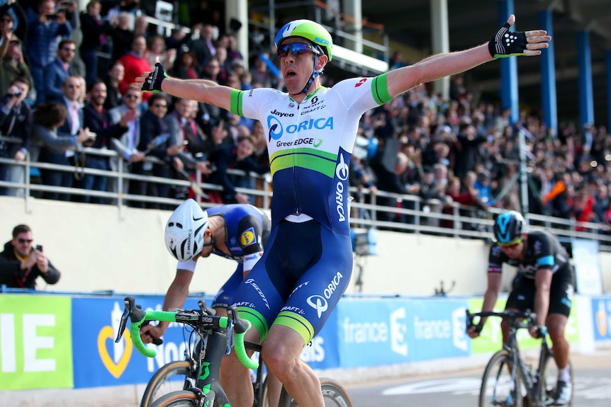 Matthew Hayman celebrates victory in the Paris-Roubaix