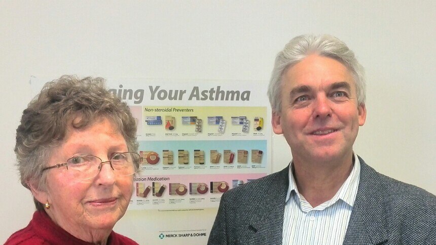 Professor Peter Gibson and asthma suffer Ruth Fekonja