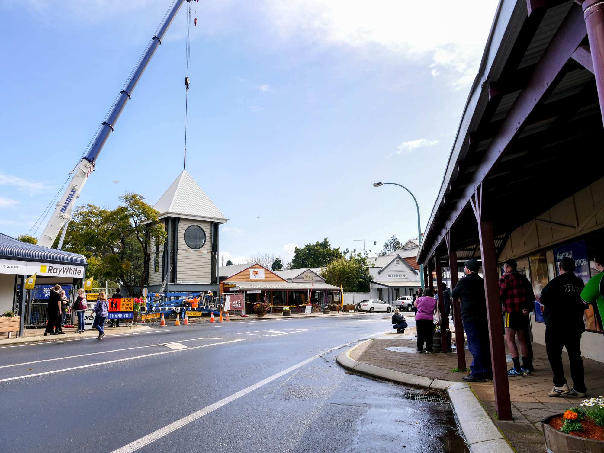 World's largest wooden clock gives WA town hope of tourism revival ABC News