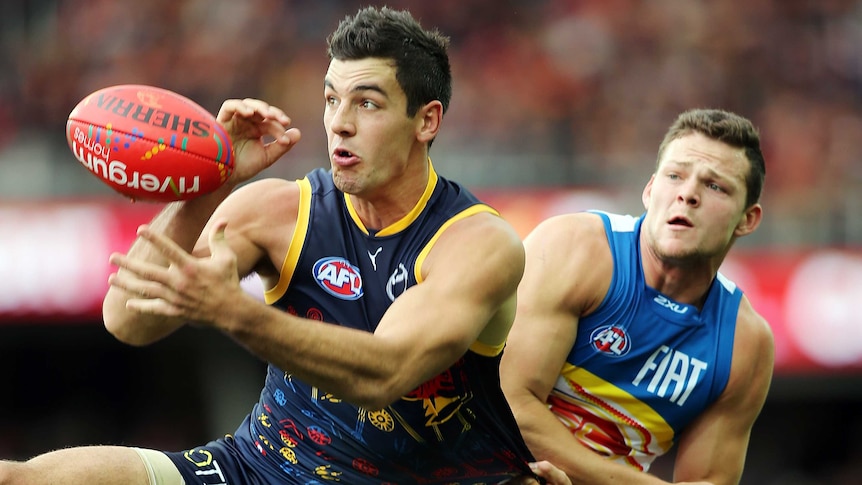 Taylor Walker in action for the Crows