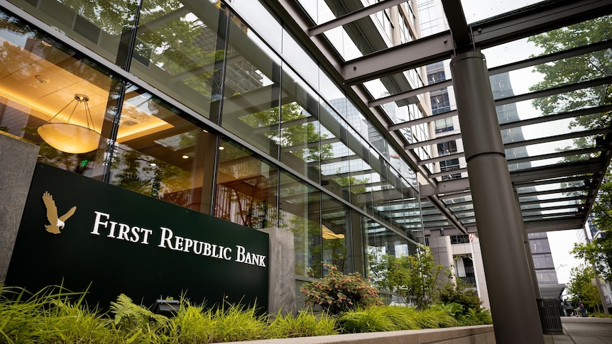 Les banques américaines affluent vers la Réserve fédérale soulignant “l’ampleur des tensions dans le système bancaire américain”