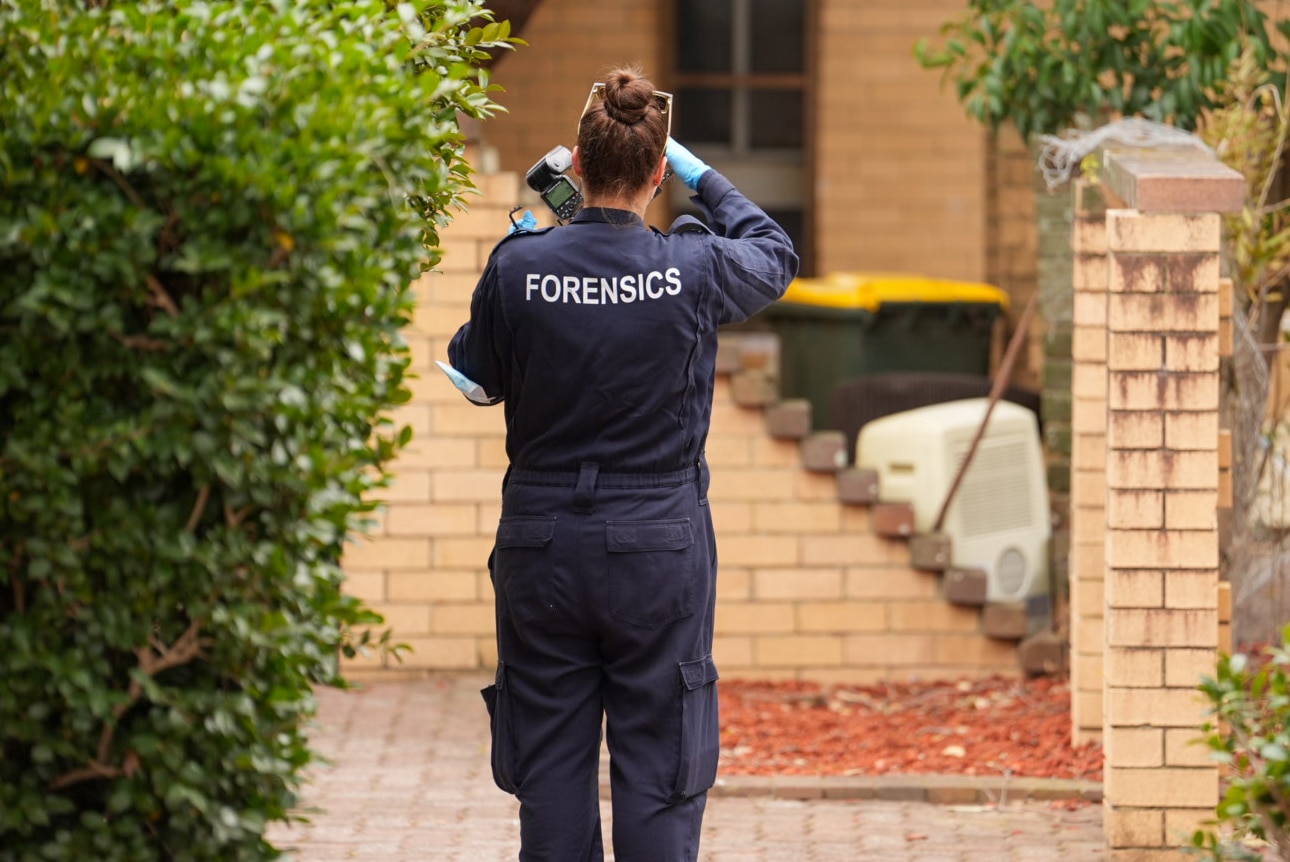 Two men assaulted following home invasion in Sydney's west - ABC News & Headlines – Australian Broadcasting Corporation