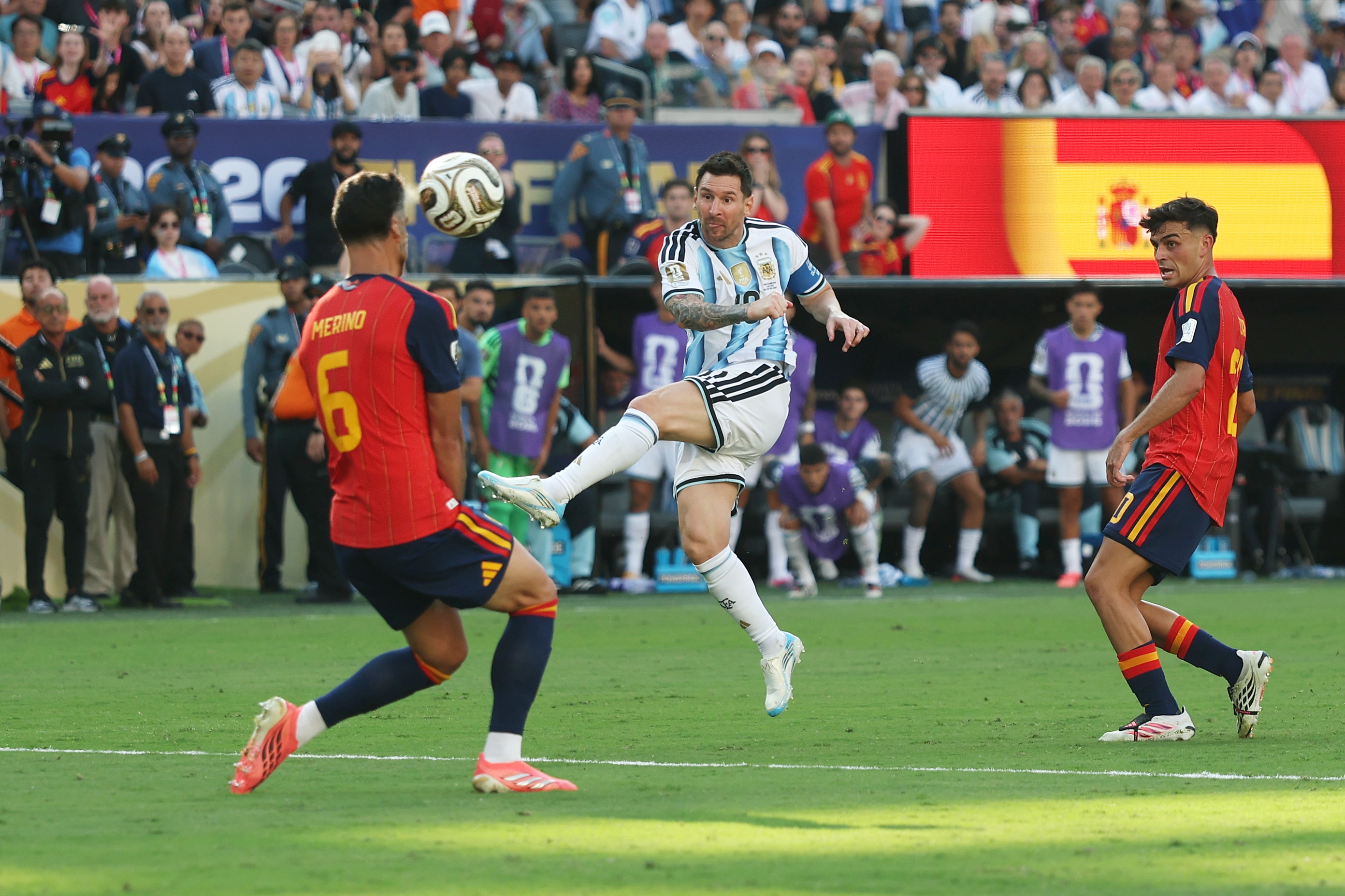 Lionel Messi shoots