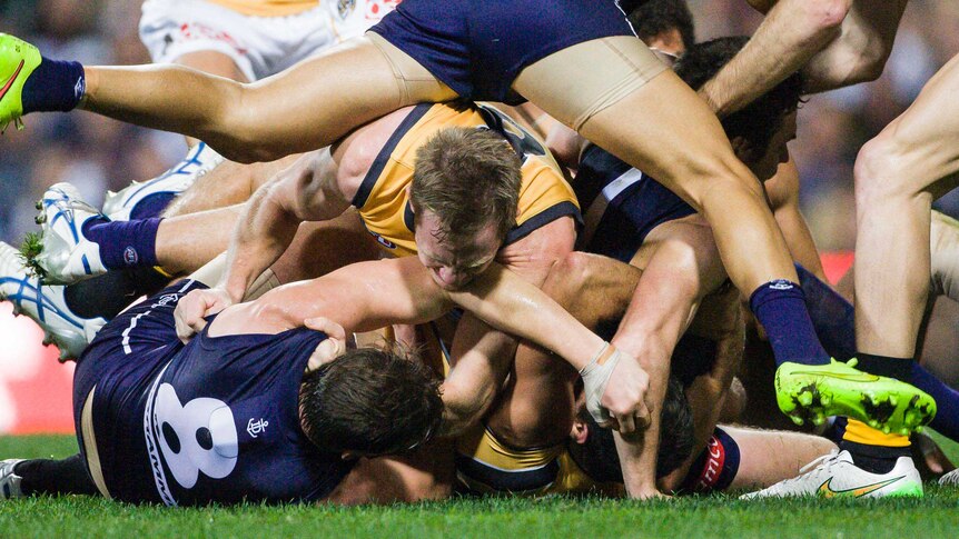 Richmond and Fremantle players brawl