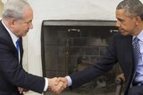 US president Barack Obama and Israeli prime minister Benjamin Netanyahu shake hands in the Oval Office.