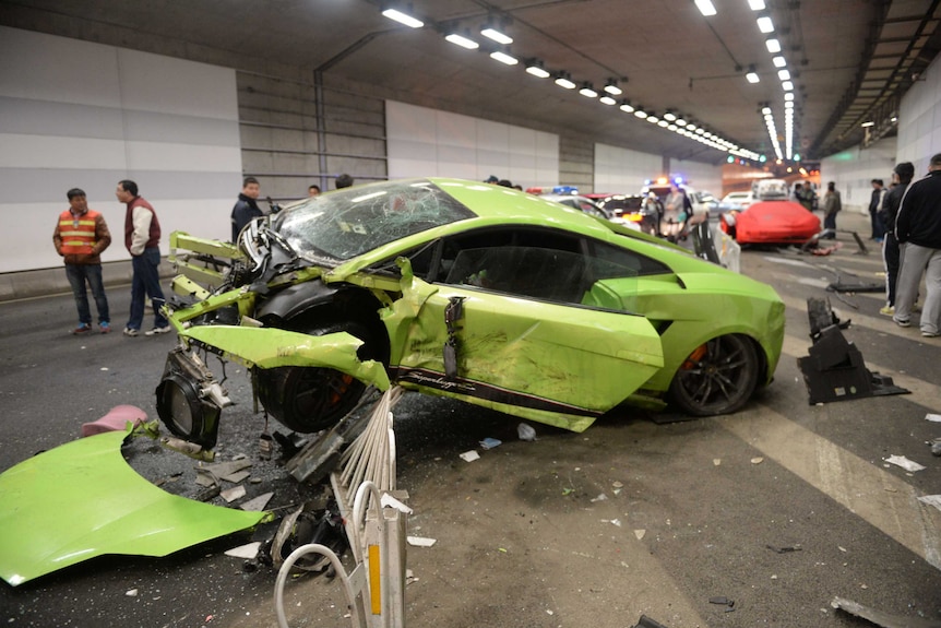Lamborghini and Ferrari crash in Beijing