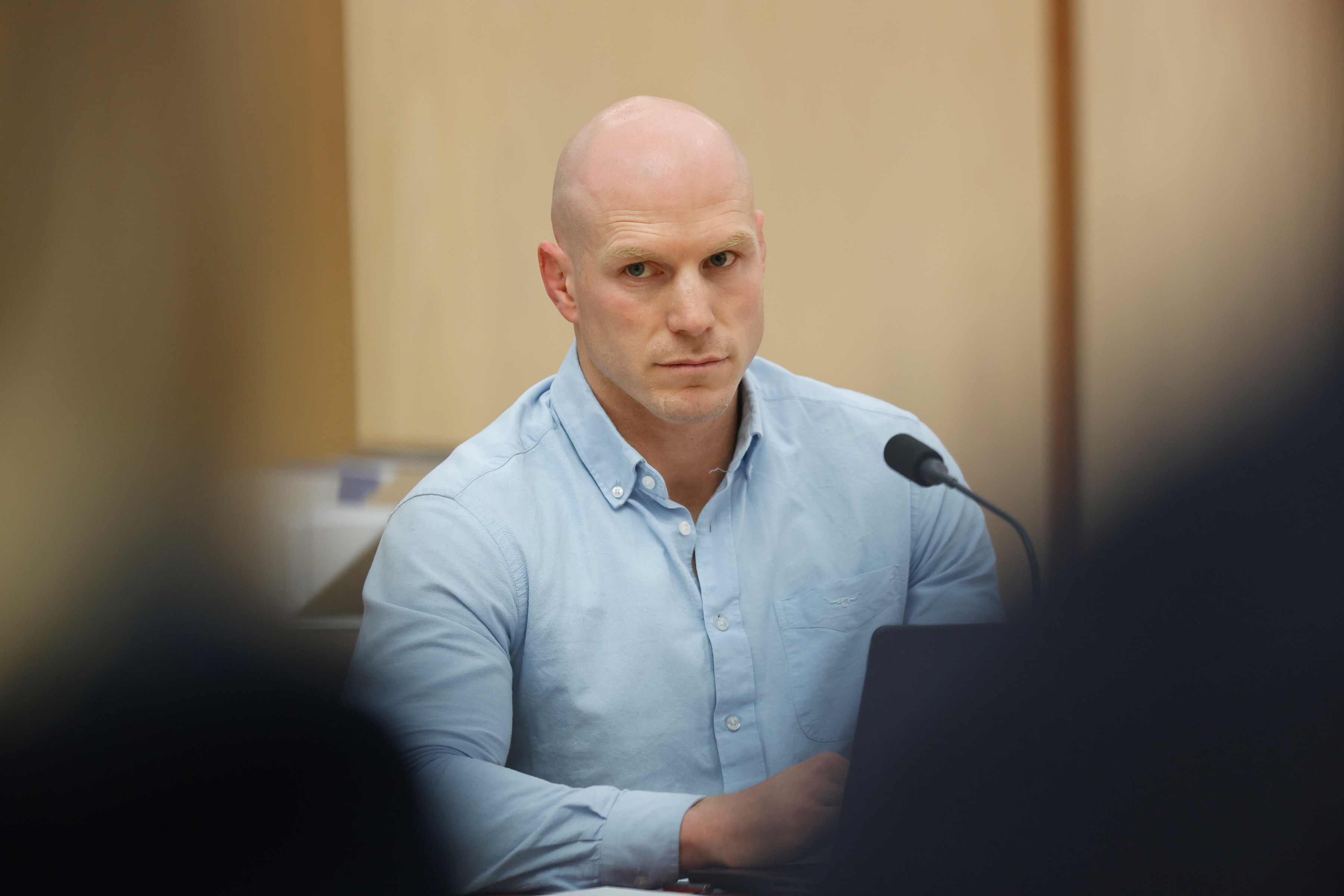 David Pocock calls for complete ban on gambling advertising, slamming 'vested interests' and Labor's half measures