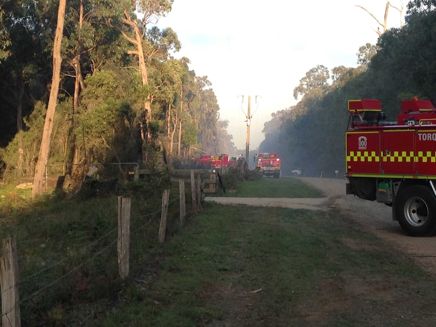 Fire crews at a bushfire at Wensleydale