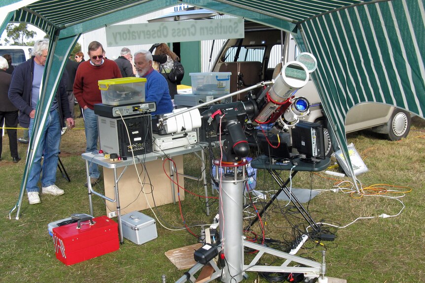 Enthusiasts in Campbell Town were among hundreds of Australians setting up telescopes for the transit of Venus.