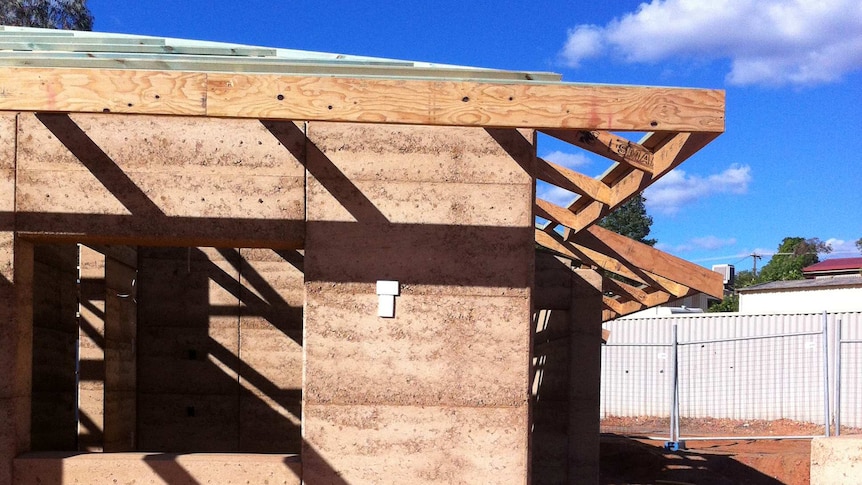 Rammed earth building construction in WA