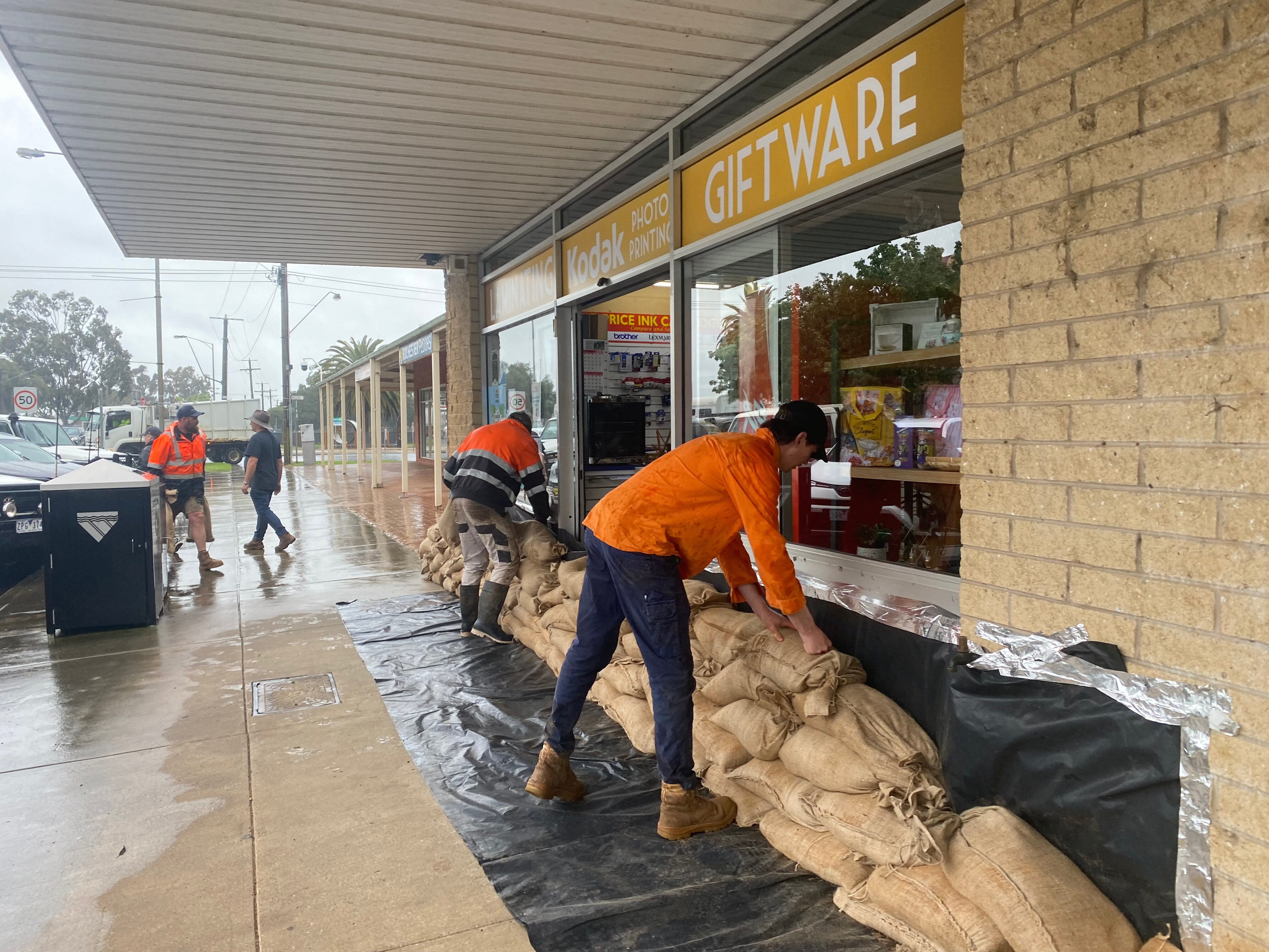 Evacuation orders issued as Victoria, New South Wales and Tasmania ...