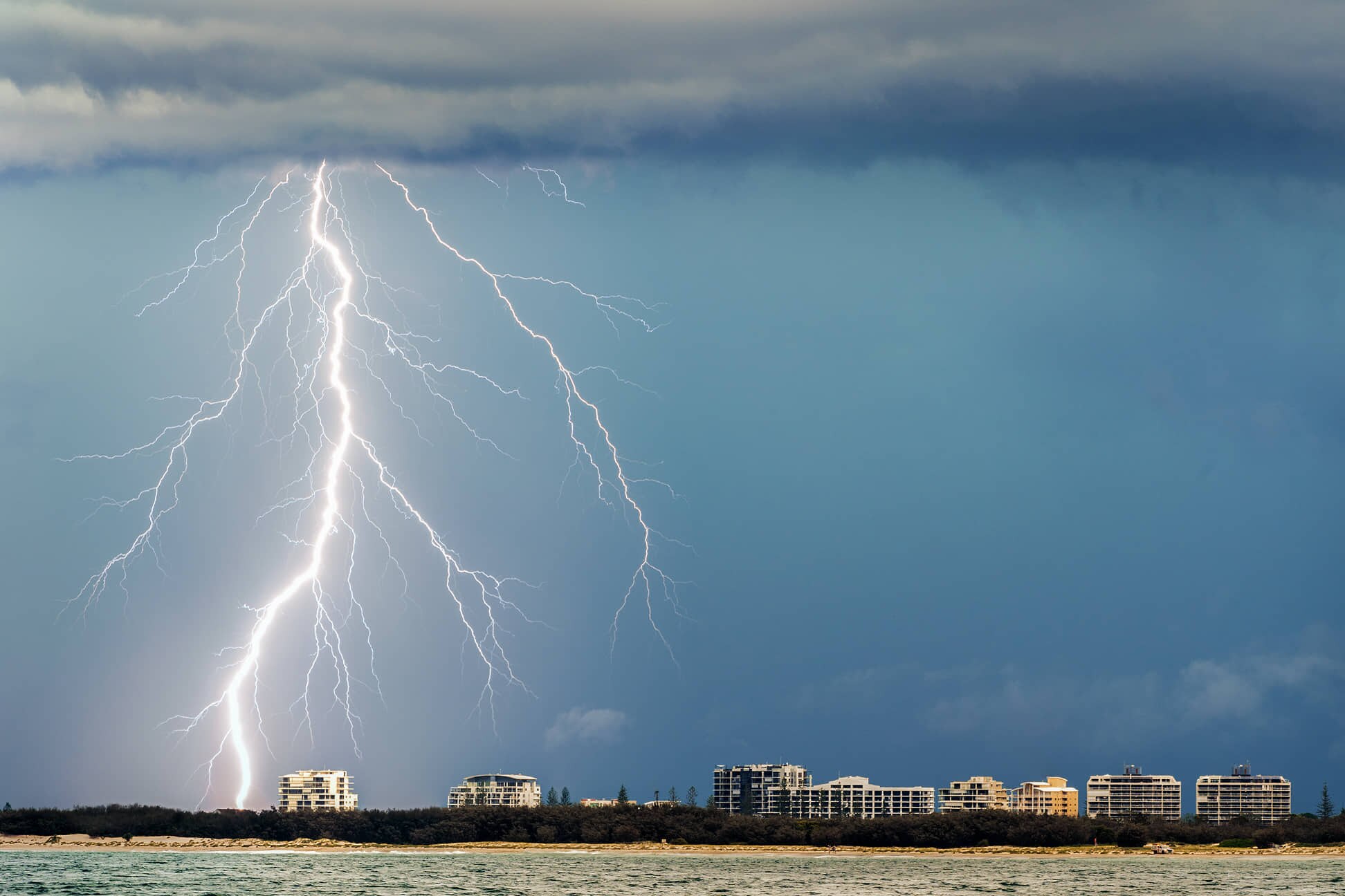 Gold Coast Severe Thunderstorm Warning Cancelled But Threat Of Isolated ...