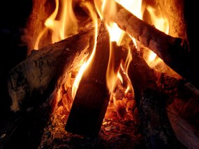 Nightlife Health - How Safe is the Log Fire? - ABC listen