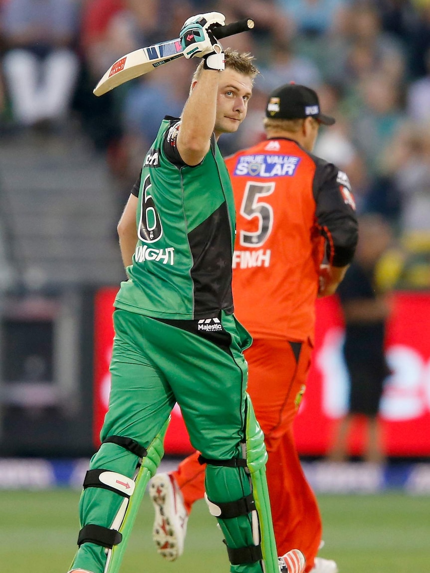 Luke Wright acknowledges the crowd during his BBL ton against the Renegades