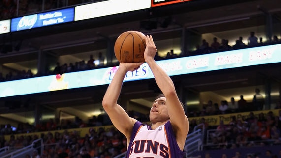 Leading light...Steve Nash top-scored for the Suns with 33.