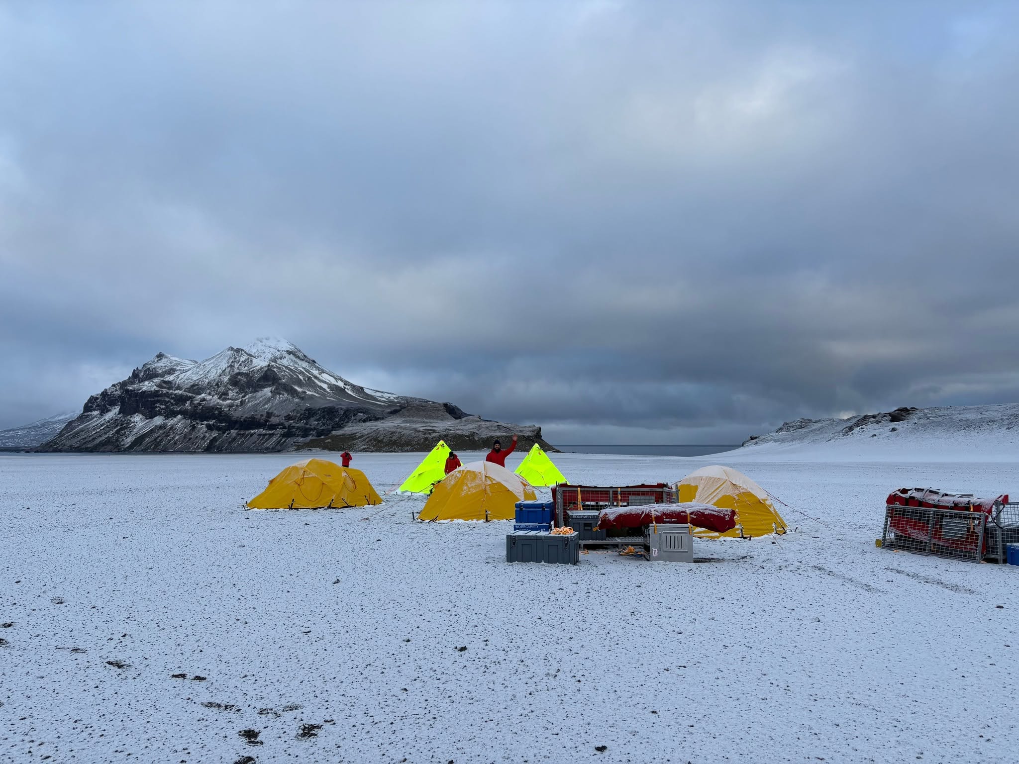 Leaking tents, 'substandard' gear given to sub-Antarctic expeditioners